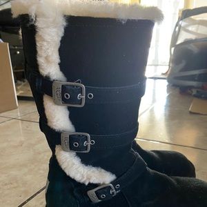 Ugg Maddie boots size 6